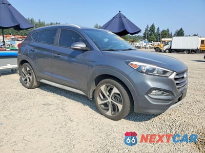 Czwarte zdjęcie samochodu z boku: 2017 HYUNDAI TUCSON SPORT VIN:KM8J3CA26HU394116 - miniatura