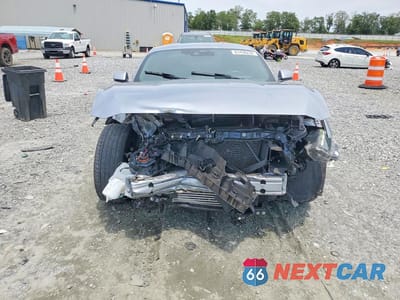 Piąte zdjęcie samochodu w środku: 2025 FORD MUSTANG VIN:1FA6P8TH6S5122413 - miniatura