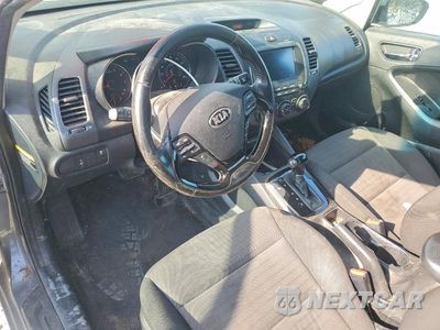 Zdjęcie 8 z 12 samochodu: 2017 KIA FORTE S VIN:3KPFL4A75HE016606 - miniatura