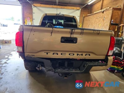 Zdjęcie 6 z 12 samochodu: 2016 TOYOTA TACOMA TRD SPORT VIN:5TFDZ5BN2GX011211 - miniatura