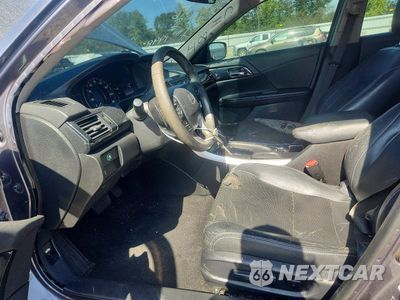 Zdjęcie 7 z 12 samochodu: 2015 HONDA ACCORD SPORT VIN:1HGCR2F53FA111096 - miniatura