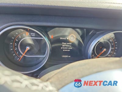 Zdjęcie 9 z 13 samochodu: 2018 JEEP WRANGLER UNLIMITED SAHARA VIN:1C4HJXEG7JW271795 - miniatura