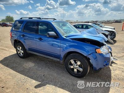Czwarte zdjęcie samochodu z boku: 2009 FORD ESCAPE XLT VIN:1FMCU93G09KC24607 - miniatura