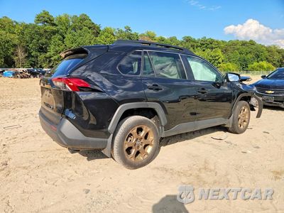 Trzecie zdjęcie samochodu z tyłu: 2024 TOYOTA RAV4 WOODLAND EDITION VIN:2T3UWRFV8RW239277 - miniatura