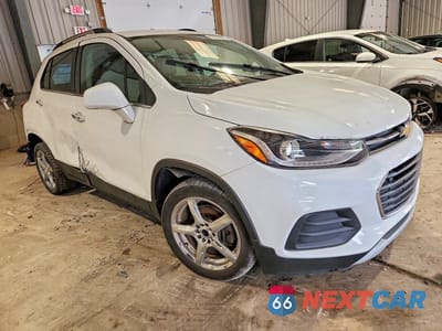 Czwarte zdjęcie samochodu z boku: 2017 CHEVROLET TRAX 1LT VIN:KL7CJLSB1HB223638 - miniatura