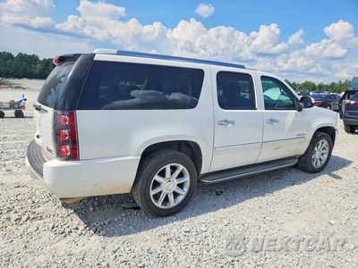 Trzecie zdjęcie samochodu z tyłu: 2012 GMC YUKON XL DENALI VIN:1GKS2MEFXCR184245 - miniatura