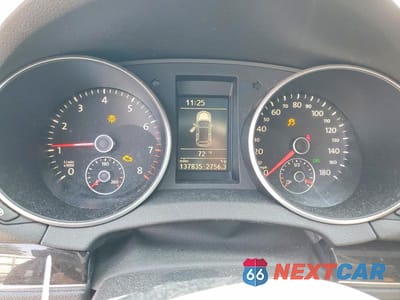 Zdjęcie 9 z 14 samochodu: 2010 VOLKSWAGEN GTI VIN:WVWHD7AJ8AW225837 - miniatura