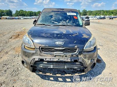 Piąte zdjęcie samochodu w środku: 2013 KIA SOUL BASE VIN:KNDJT2A50D7535540 - miniatura