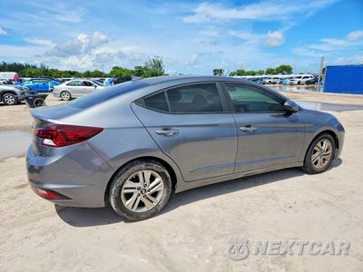 Trzecie zdjęcie samochodu z tyłu: 2019 HYUNDAI ELANTRA SEL VIN:5NPD84LF8KH479680 - miniatura