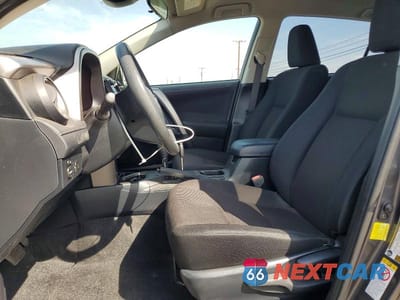 Zdjęcie 7 z 13 samochodu: 2018 TOYOTA RAV4 VIN:JTMZFREV0JJ742540 - miniatura