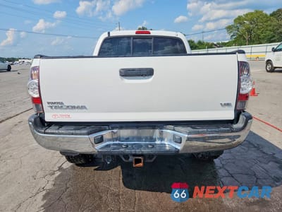Zdjęcie 6 z 12 samochodu: 2014 TOYOTA TACOMA DOUBLE CAB VIN:3TMLU4EN6EM136568 - miniatura