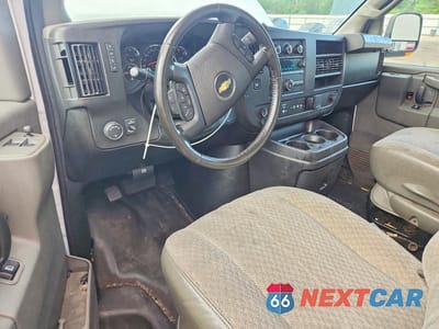 Zdjęcie 8 z 12 samochodu: 2022 CHEVROLET EXPRESS REFRIGERATED BOX TRUCK VIN:1GB0GRF76N1144968 - miniatura