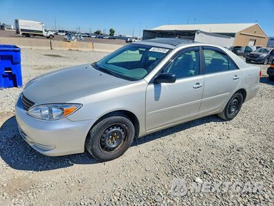 2004 TOYOTA CAMRY LE 4T1BE32K94U899705 - główne zdjęcie licytacji z USA - miniatura