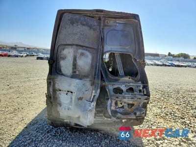 Zdjęcie 6 z 11 samochodu: 2018 NISSAN NV 3500 HD SL VIN:1N6AF0LY6JN807290 - miniatura
