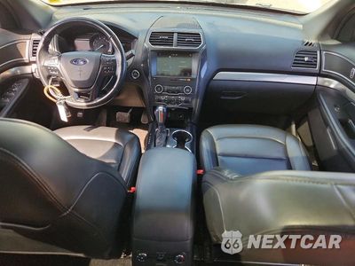 Zdjęcie 8 z 13 samochodu: 2019 FORD EXPLORER XLT VIN:1FM5K8D8XKGA38517 - miniatura