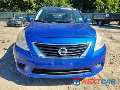 Piąte zdjęcie samochodu w środku: 2013 NISSAN VERSA 1.6 S VIN:3N1CN7AP6DL861214 - miniatura