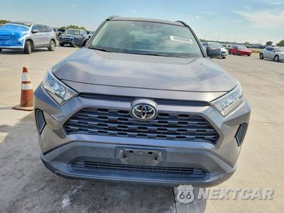 Piąte zdjęcie samochodu w środku: 2020 TOYOTA RAV4 LE VIN:2T3H1RFV8LW075441 - miniatura
