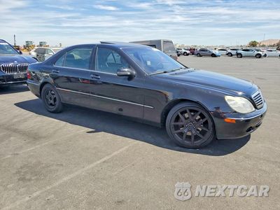 Czwarte zdjęcie samochodu z boku: 2001 MERCEDES-BENZ S 500 VIN:WDBNG75JX1A189097 - miniatura