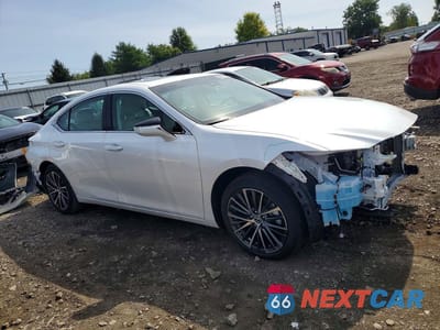 Czwarte zdjęcie samochodu z boku: 2024 LEXUS ES 350 BASE VIN:58ADZ1B18RU184214 - miniatura