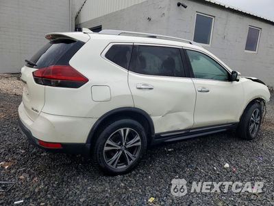 Trzecie zdjęcie samochodu z tyłu: 2018 NISSAN ROGUE S VIN:5N1AT2MVXJC849044 - miniatura