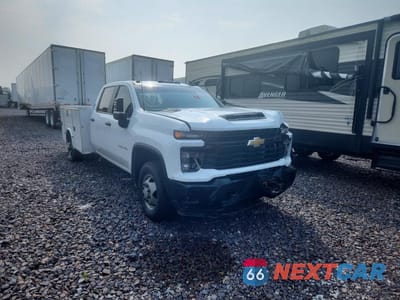 Czwarte zdjęcie samochodu z boku: 2024 CHEVROLET SILVERADO K3500 VIN:1GB4YSE74RF336762 - miniatura