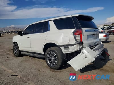 Drugie zdjęcie samochodu z przodu: 2021 CHEVROLET TAHOE C1500 LT VIN:1GNSCNKTXMR395639 - miniatura