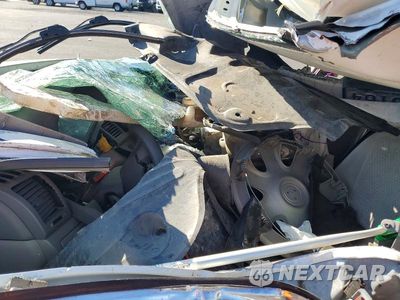 Zdjęcie 7 z 12 samochodu: 2003 TOYOTA CAMRY LE VIN:4T1BE32K93U207103 - miniatura