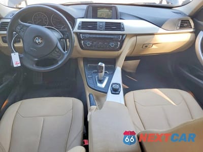 Zdjęcie 8 z 12 samochodu: 2018 BMW 320 I VIN:WBA8E1G57JNU90269 - miniatura