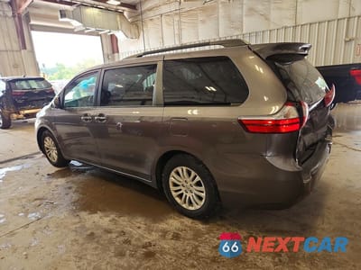 Drugie zdjęcie samochodu z przodu: 2015 TOYOTA SIENNA XLE 8-PASSENGER VIN:5TDYK3DC7FS590139 - miniatura
