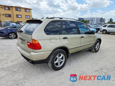 Trzecie zdjęcie samochodu z tyłu: 2001 BMW X5 3.0I VIN:WBAFA53501LM83532 - miniatura