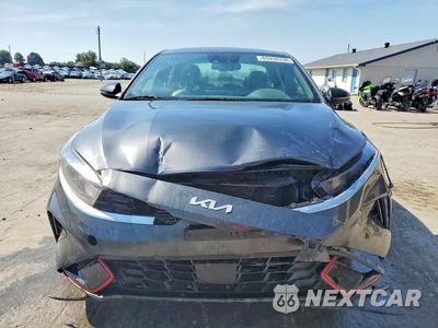 Piąte zdjęcie samochodu w środku: 2023 KIA FORTE GT LINE VIN:3KPF54AD7PE615408 - miniatura