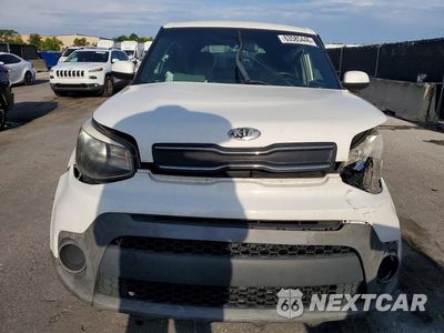 Piąte zdjęcie samochodu w środku: 2018 KIA SOUL BASE VIN:KNDJN2A26J7591381 - miniatura