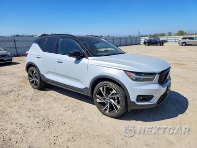 Czwarte zdjęcie samochodu z boku: 2021 VOLVO XC40 T5 R-DESIGN VIN:YV4162UMXM2605551 - miniatura