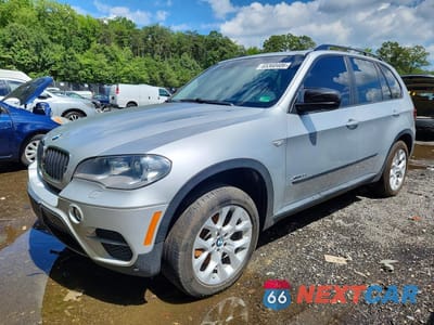 2013 BMW X5 XDRIVE35I 5UXZV4C55DL994493 - główne zdjęcie licytacji z USA - miniatura