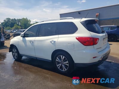 Drugie zdjęcie samochodu z przodu: 2018 NISSAN PATHFINDER S VIN:5N1DR2MM1JC659619 - miniatura