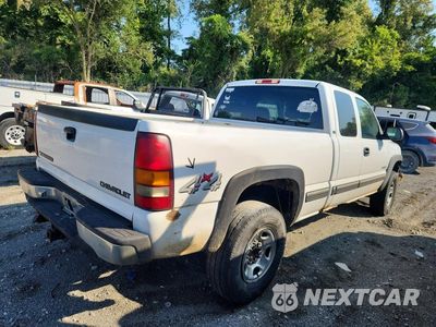 Trzecie zdjęcie samochodu z tyłu: 2000 CHEVROLET SILVERADO K2500 VIN:1GCGK29U1YE331789 - miniatura