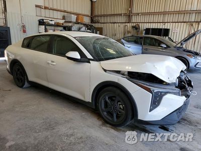 Czwarte zdjęcie samochodu z boku: 2025 KIA K4 LXS VIN:3KPFT4DEXSE084076 - miniatura