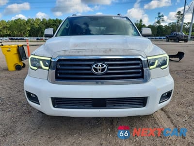 Piąte zdjęcie samochodu w środku: 2019 TOYOTA SEQUOIA SR5 VIN:5TDZY5G12KS072541 - miniatura