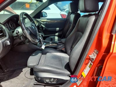 Zdjęcie 7 z 14 samochodu: 2013 BMW X1 SDRIVE28I VIN:WBAVM1C53DVW43813 - miniatura
