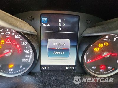 Zdjęcie 9 z 13 samochodu: 2015 MERCEDES-BENZ C 300 4MATIC VIN:55SWF4KBXFU091348 - miniatura