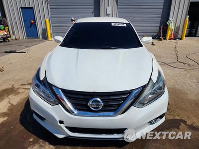Piąte zdjęcie samochodu w środku: 2018 NISSAN ALTIMA 2.5 SR VIN:1N4AL3AP8JC146256 - miniatura