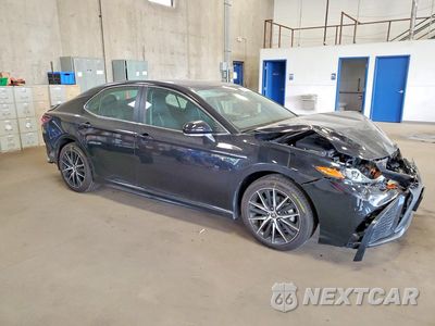 Czwarte zdjęcie samochodu z boku: 2024 TOYOTA CAMRY SE VIN:4T1G11AK7RU871111 - miniatura