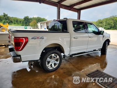 Trzecie zdjęcie samochodu z tyłu: 2023 FORD F150 SUPERCREW VIN:1FTFW1E57PKF68148 - miniatura