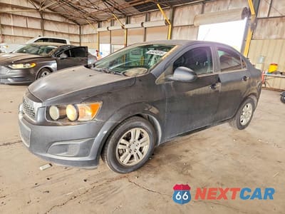 2015 CHEVROLET SONIC LT 1G1JC5SH5F4101041 - główne zdjęcie licytacji z USA - miniatura