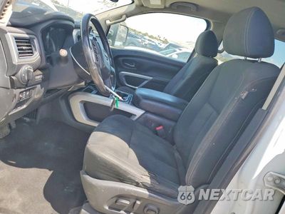 Zdjęcie 7 z 12 samochodu: 2019 NISSAN TITAN SV VIN:1N6AA1E58KN502818 - miniatura