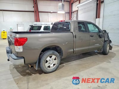 Trzecie zdjęcie samochodu z tyłu: 2011 TOYOTA TUNDRA DOUBLE CAB SR5 VIN:5TFRM5F12BX020785 - miniatura