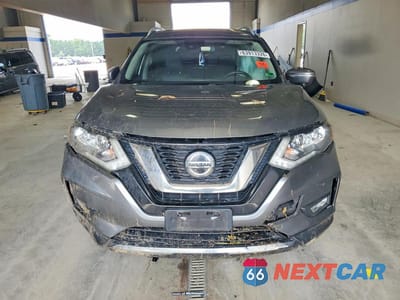 Piąte zdjęcie samochodu w środku: 2018 NISSAN ROGUE SL VIN:JN8AT2MT6JW461783 - miniatura