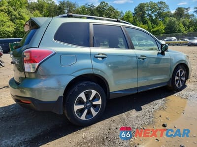 Trzecie zdjęcie samochodu z tyłu: 2017 SUBARU FORESTER 2.5I PREMIUM VIN:JF2SJAEC3HH455423 - miniatura