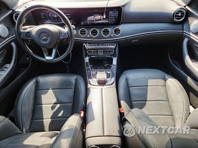 Zdjęcie 8 z 12 samochodu: 2017 MERCEDES-BENZ E 300 4MATIC VIN:WDDZF4KB4HA041819 - miniatura