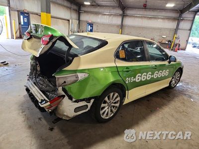 Trzecie zdjęcie samochodu z tyłu: 2019 TOYOTA CAMRY LE VIN:4T1B11HK4KU775426 - miniatura